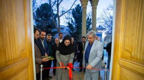 افتتاح نمایشگاه آثار منتخب جشنواره زاینده بود