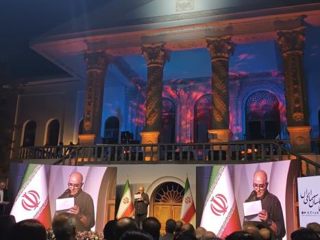 برگزیدگان نهمین جشن عکاسان سینما عرضه شدند تجلیل از علیرضا داوودنژاد
