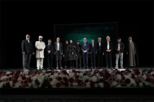 رونمائی از پرواز پروانه ها با حضور وزیر فرهنگ و ارشاد